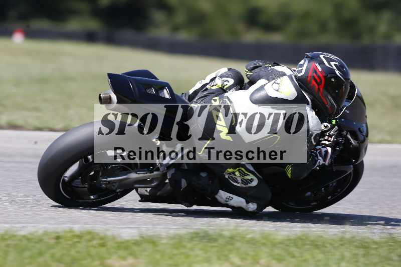/44 09.08.2025 Plüss Moto Sport ADR/Freies Fahren/backside